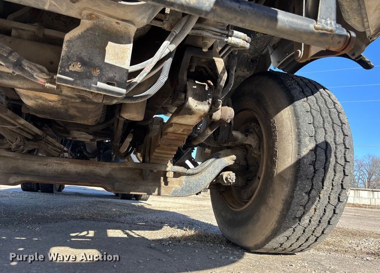 image for item FC1605 1998 Ford LT8513 ready mix truck