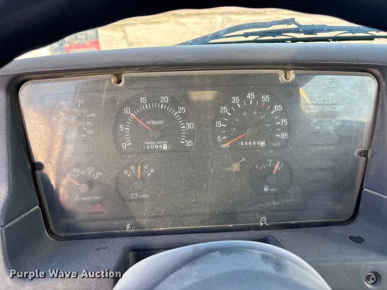 image for item FC1605 1998 Ford LT8513 ready mix truck