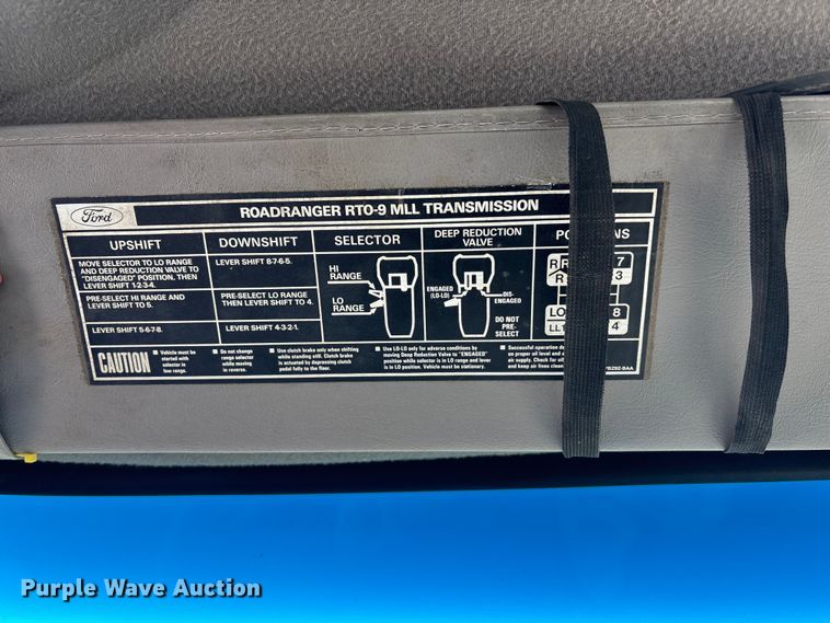 image for item FC1605 1998 Ford LT8513 ready mix truck