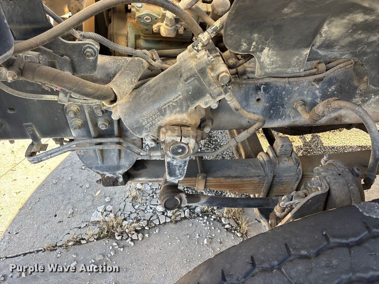 image for item FC1605 1998 Ford LT8513 ready mix truck