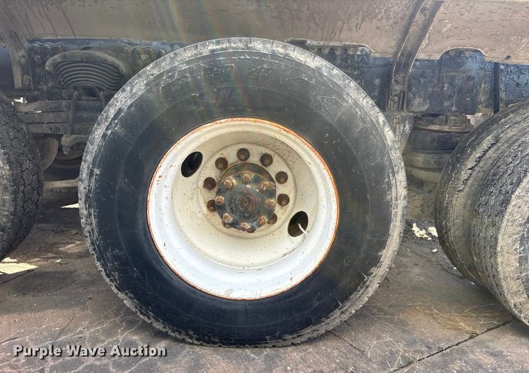 image for item FC1607 2005 Sterling Truck L8500 ready mix truck