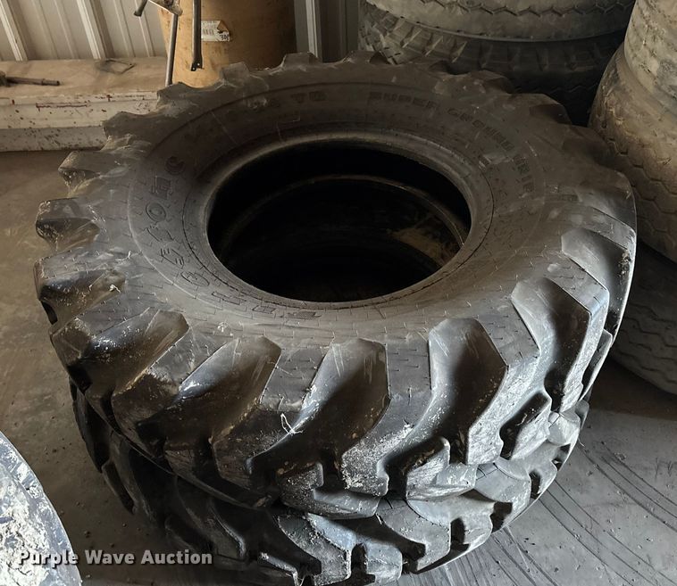 image for item FC1608 (4) 14.00/R24 tires