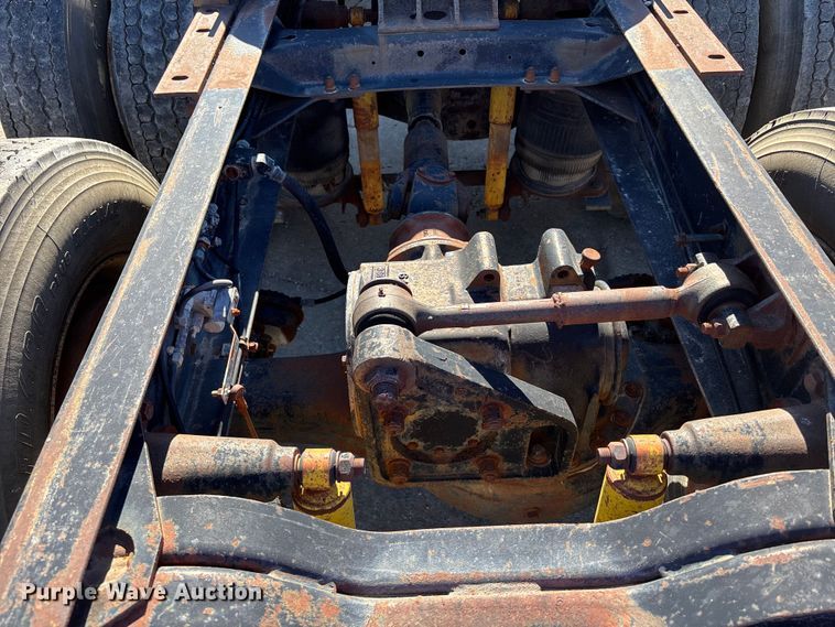 image for item FC1610 1990 Mack CH613 semi truck