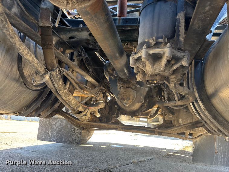 image for item FC1610 1990 Mack CH613 semi truck