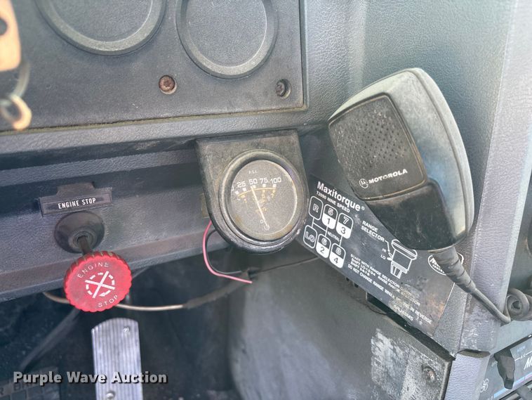 image for item FC1610 1990 Mack CH613 semi truck