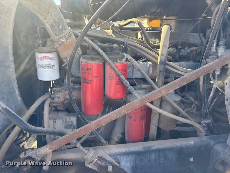 image for item FC1610 1990 Mack CH613 semi truck