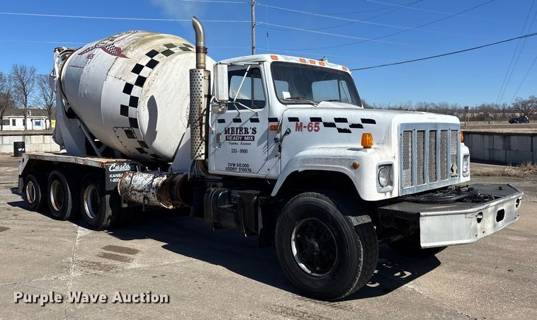 image for item FC1611 1994 International F-2574 ready mix truck