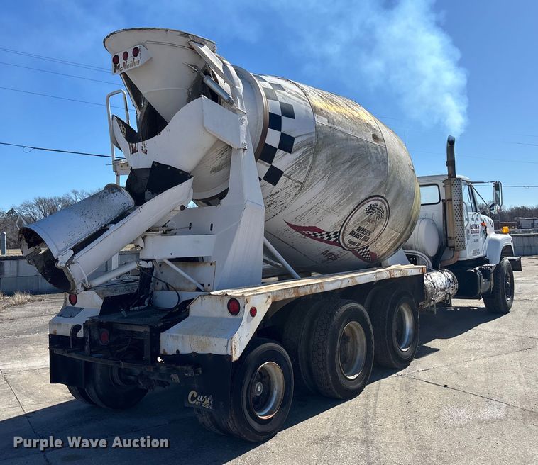 image for item FC1611 1994 International F-2574 ready mix truck