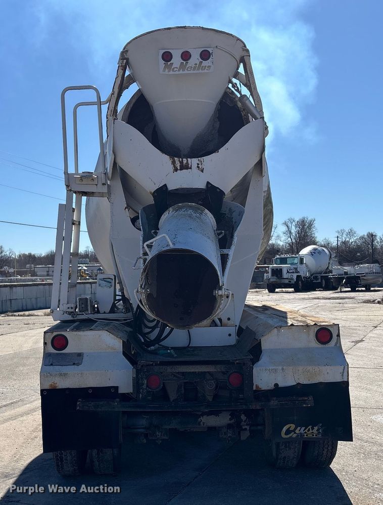 image for item FC1611 1994 International F-2574 ready mix truck