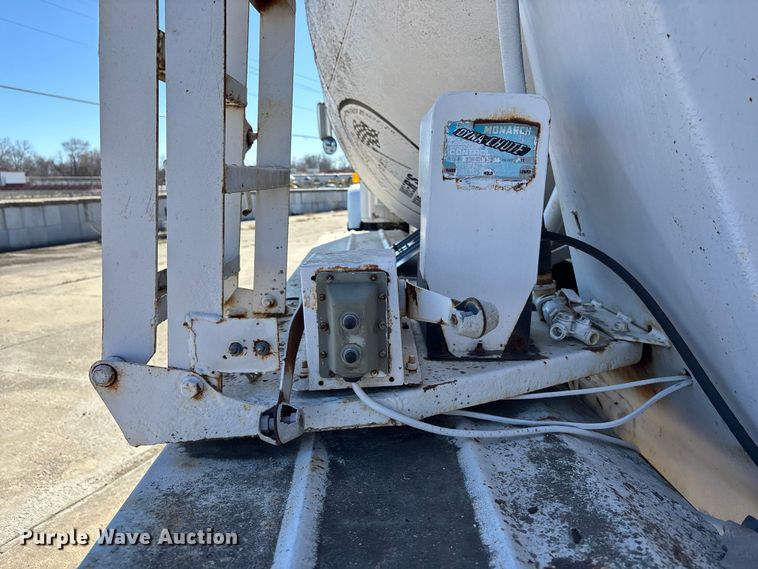 image for item FC1611 1994 International F-2574 ready mix truck