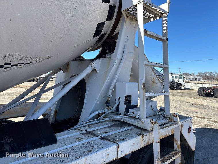 image for item FC1611 1994 International F-2574 ready mix truck