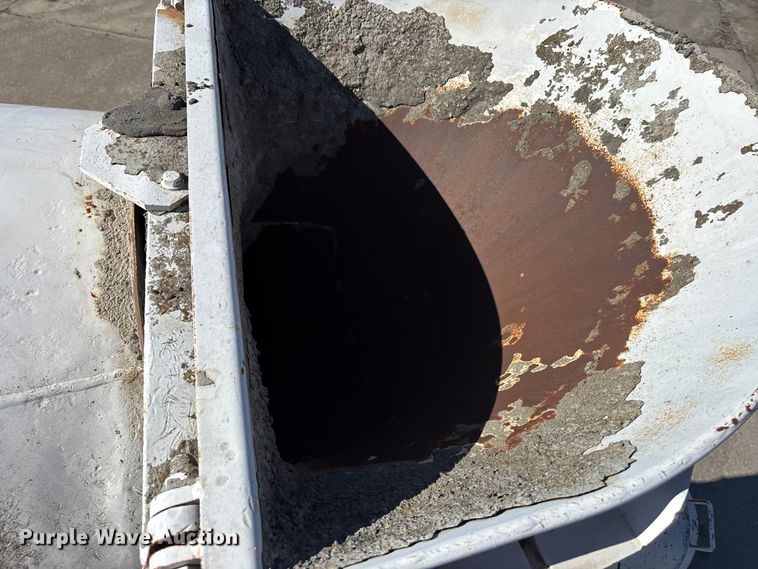 image for item FC1611 1994 International F-2574 ready mix truck