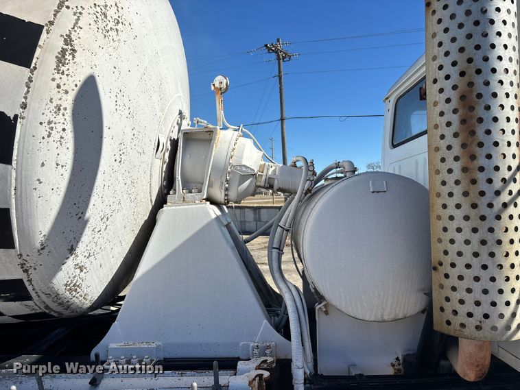 image for item FC1611 1994 International F-2574 ready mix truck
