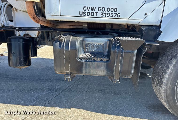 image for item FC1611 1994 International F-2574 ready mix truck