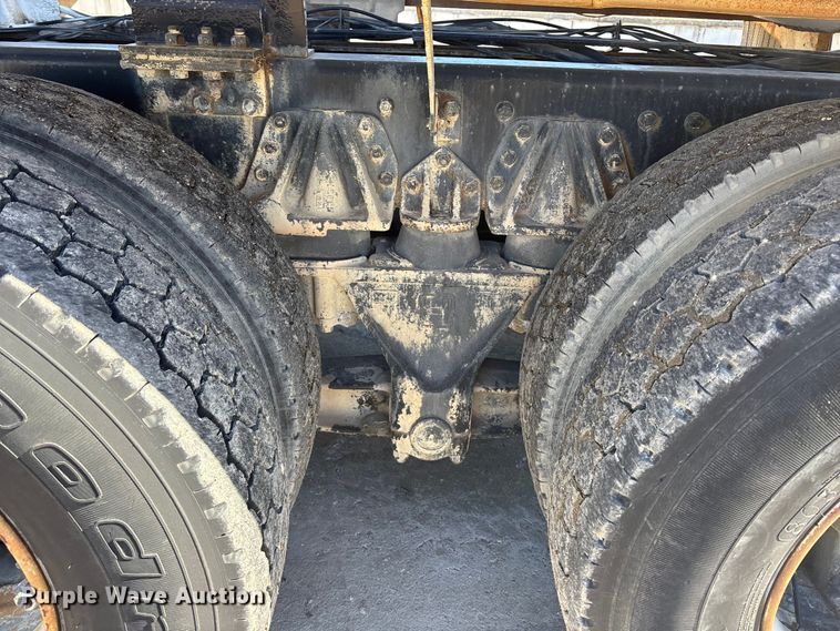 image for item FC1611 1994 International F-2574 ready mix truck