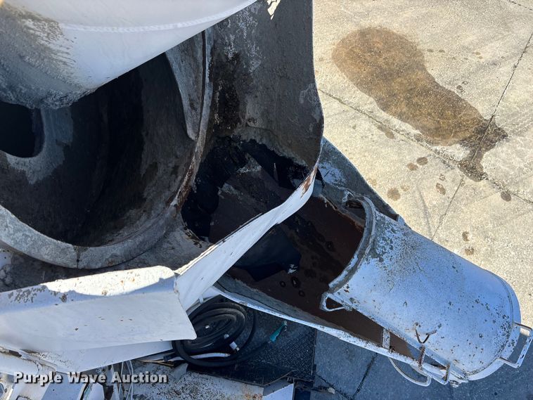 image for item FC1611 1994 International F-2574 ready mix truck