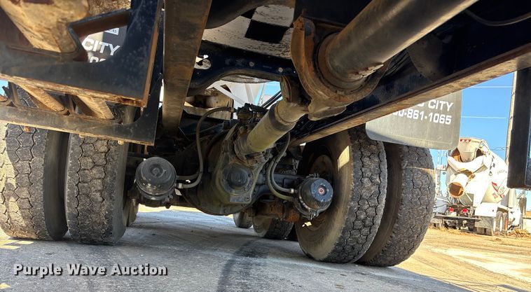 image for item FC1611 1994 International F-2574 ready mix truck