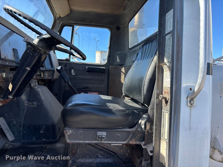 image for item FC1611 1994 International F-2574 ready mix truck