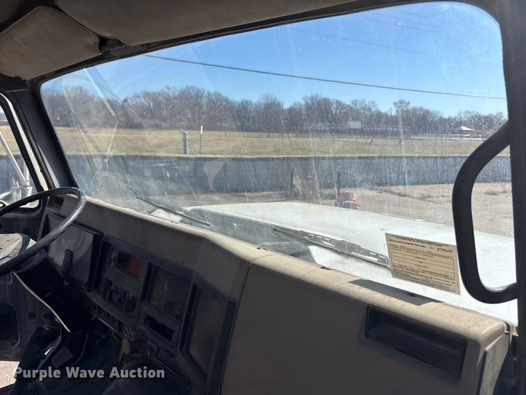 image for item FC1611 1994 International F-2574 ready mix truck