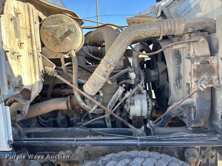 image for item FC1611 1994 International F-2574 ready mix truck