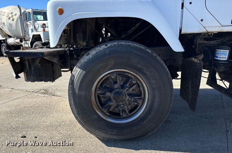 image for item FC1611 1994 International F-2574 ready mix truck