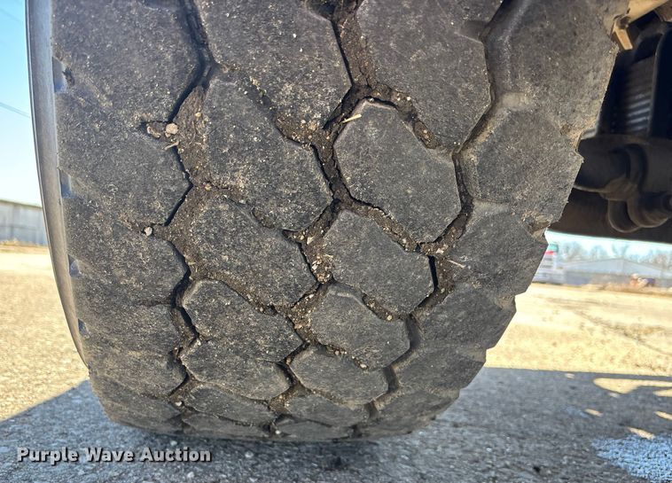 image for item FC1611 1994 International F-2574 ready mix truck