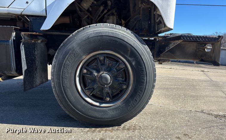 image for item FC1611 1994 International F-2574 ready mix truck