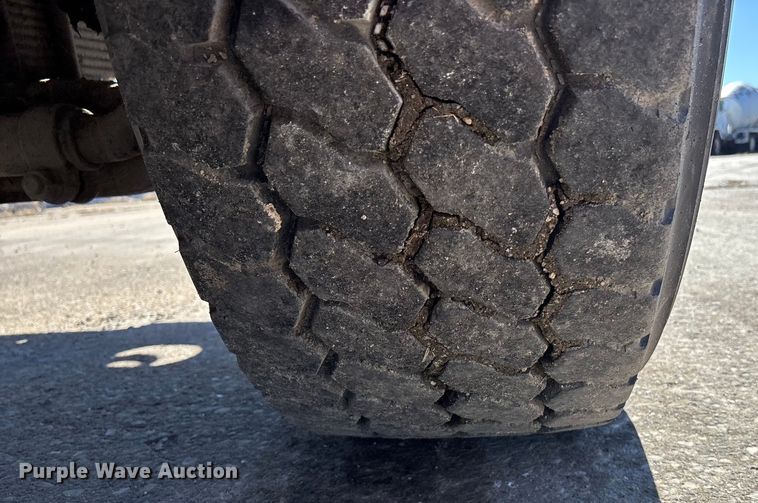 image for item FC1611 1994 International F-2574 ready mix truck