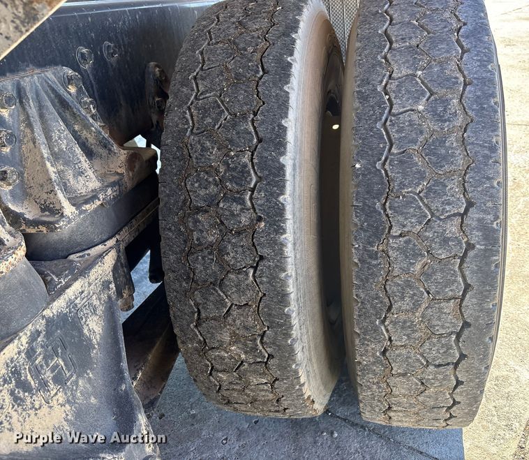 image for item FC1611 1994 International F-2574 ready mix truck