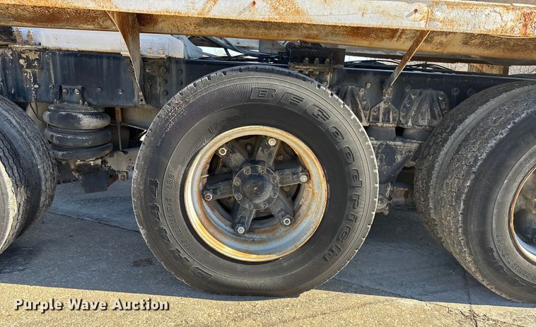 image for item FC1611 1994 International F-2574 ready mix truck