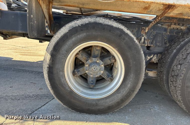 image for item FC1611 1994 International F-2574 ready mix truck