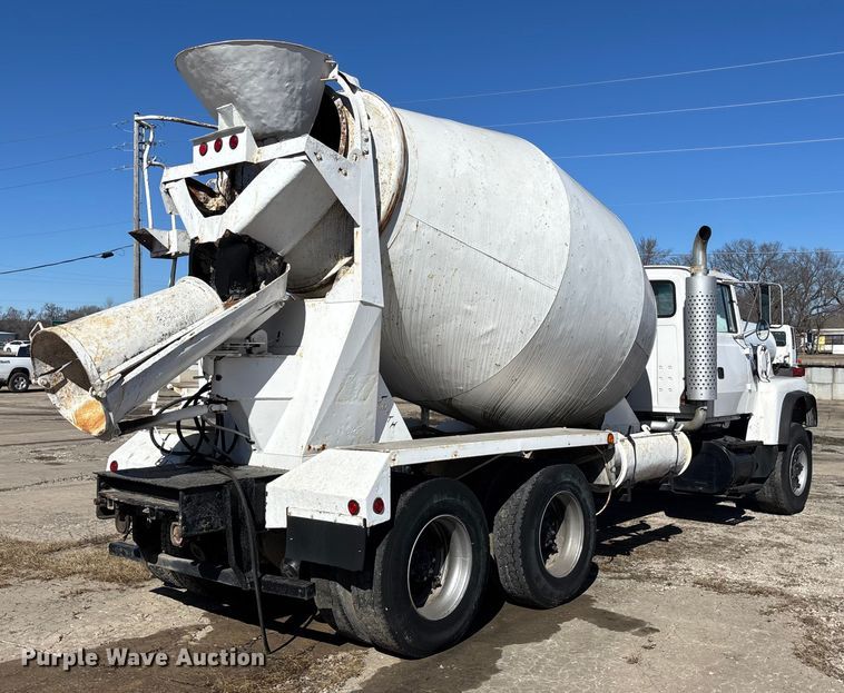 image for item FC1612 1995 Ford LT8000 ready mix truck