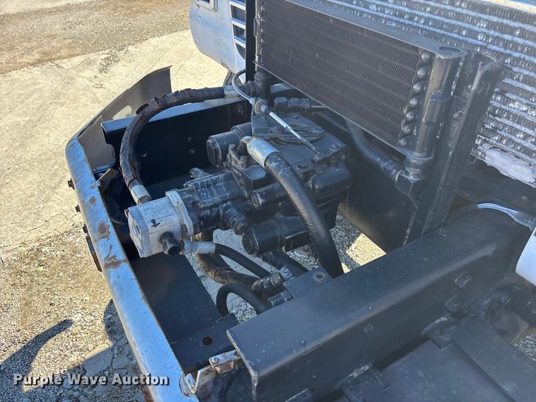 image for item FC1612 1995 Ford LT8000 ready mix truck