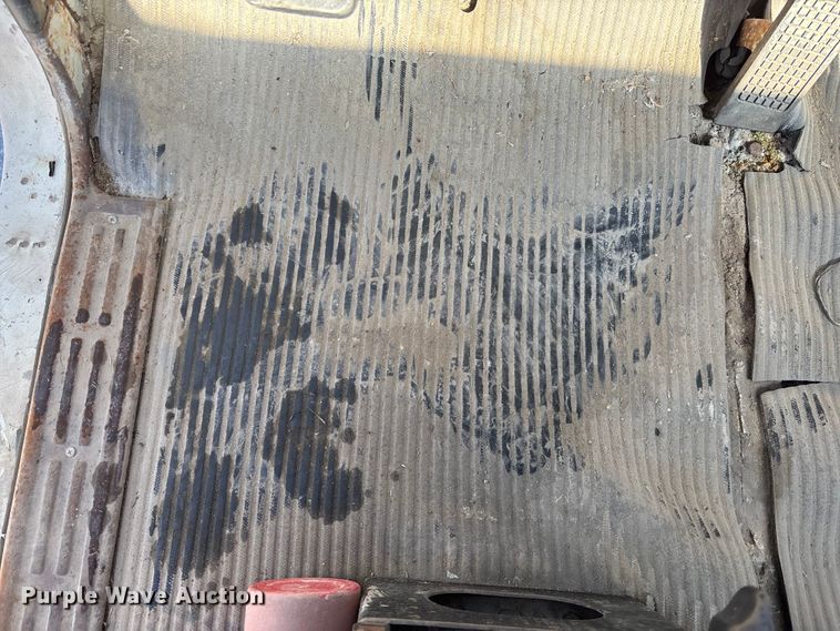 image for item FC1612 1995 Ford LT8000 ready mix truck