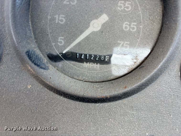 image for item FC1612 1995 Ford LT8000 ready mix truck