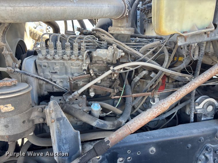 image for item FC1612 1995 Ford LT8000 ready mix truck