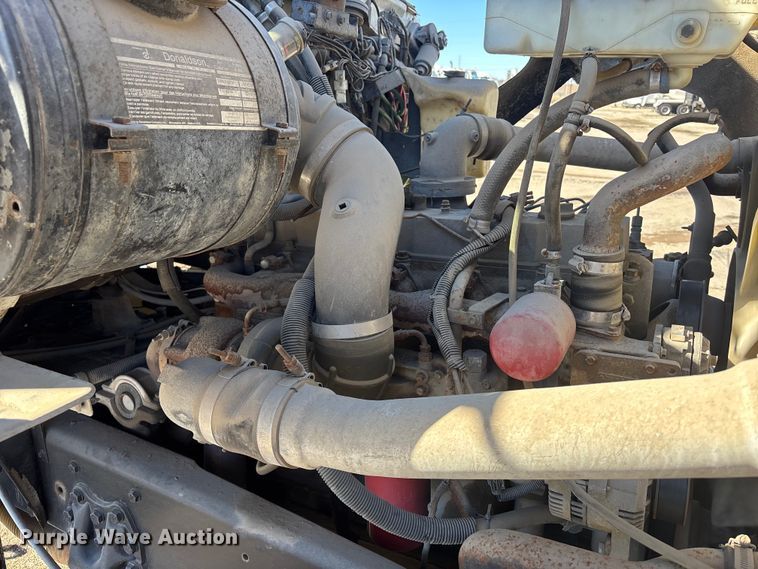 image for item FC1612 1995 Ford LT8000 ready mix truck