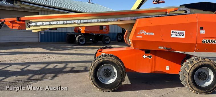 image for item FC1616 2007 JLG 600 SK boom lift