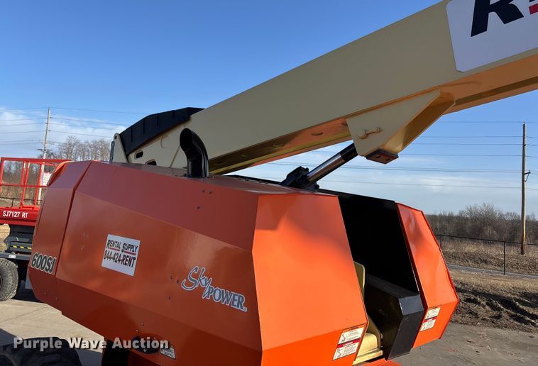 image for item FC1616 2007 JLG 600 SK boom lift