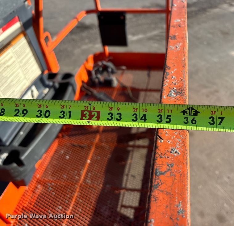 image for item FC1616 2007 JLG 600 SK boom lift