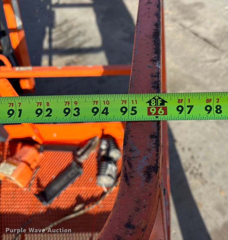 image for item FC1616 2007 JLG 600 SK boom lift