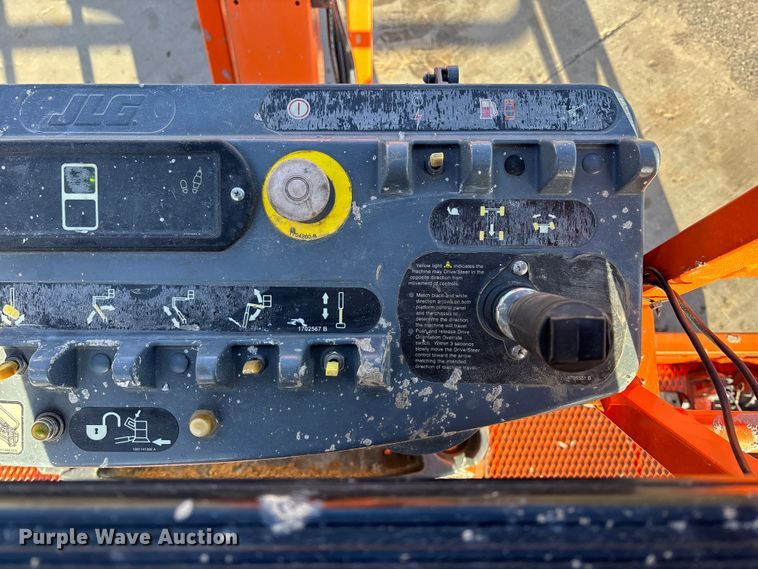 image for item FC1616 2007 JLG 600 SK boom lift