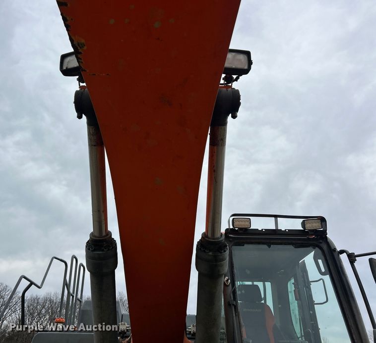 image for item FC5029 2018 Doosan DX300LC-5 long reach excavator