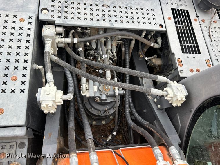 image for item FC5029 2018 Doosan DX300LC-5 long reach excavator