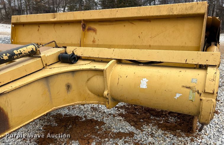 image for item FC5034 2007 John Deere 2112E scraper