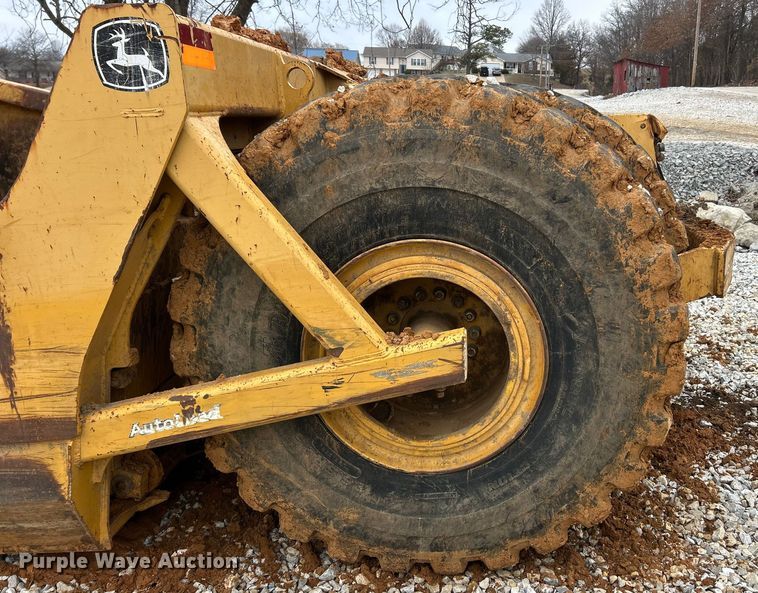 image for item FC5034 2007 John Deere 2112E scraper