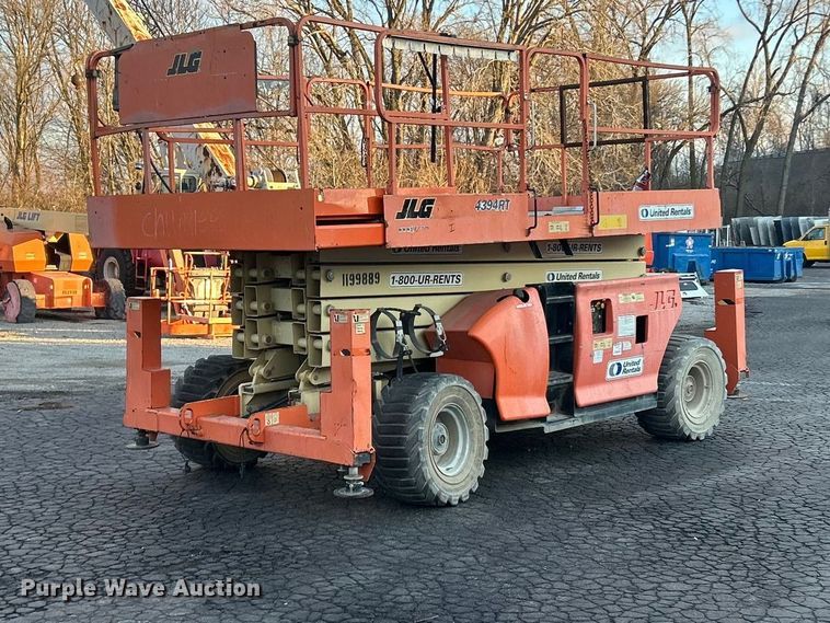 image for item FC5055 2011 JLG 4394RT scissor lift