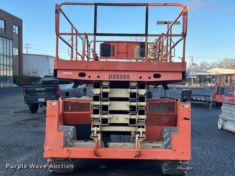 image for item FC5055 2011 JLG 4394RT scissor lift