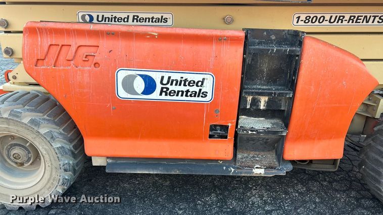 image for item FC5055 2011 JLG 4394RT scissor lift