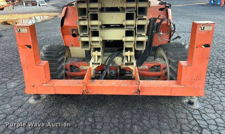 image for item FC5055 2011 JLG 4394RT scissor lift